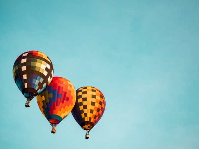 The 3 categories of performance testing metrics you need to measure - 3 hot air balloons image