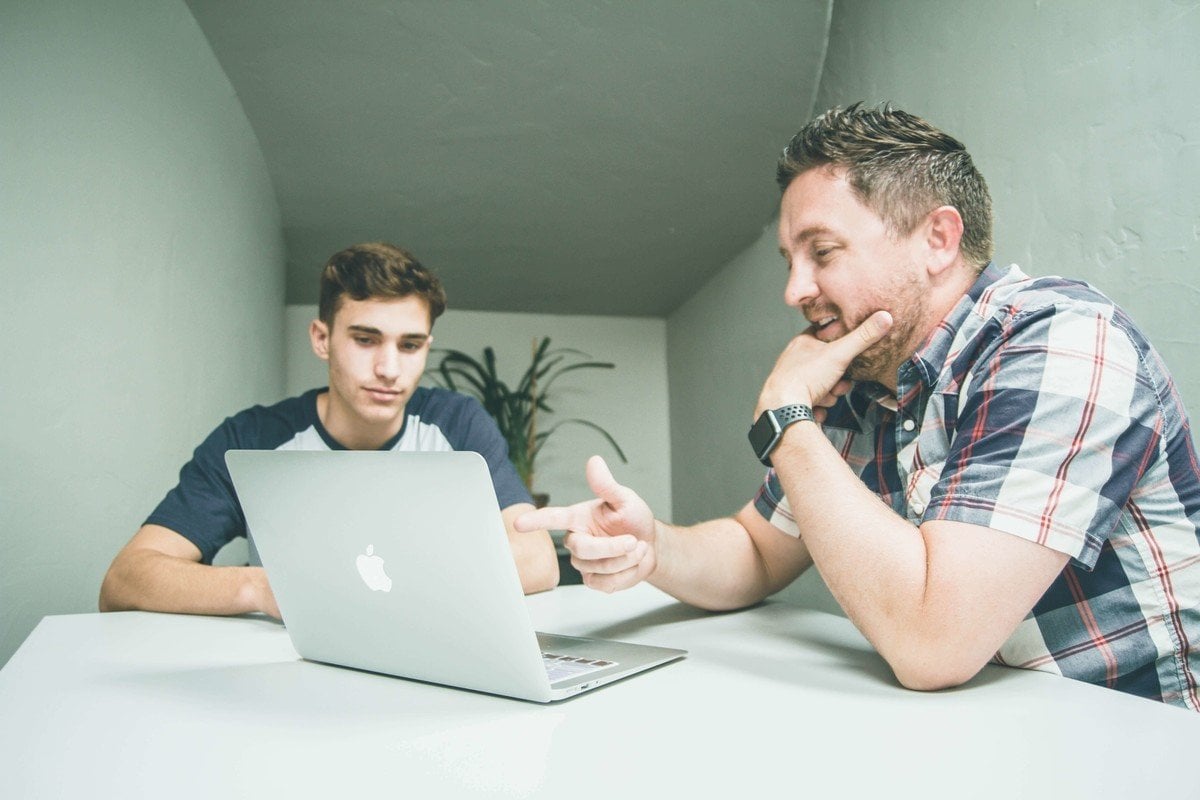 Two men talking. QA jargon and the vocabulary of testing