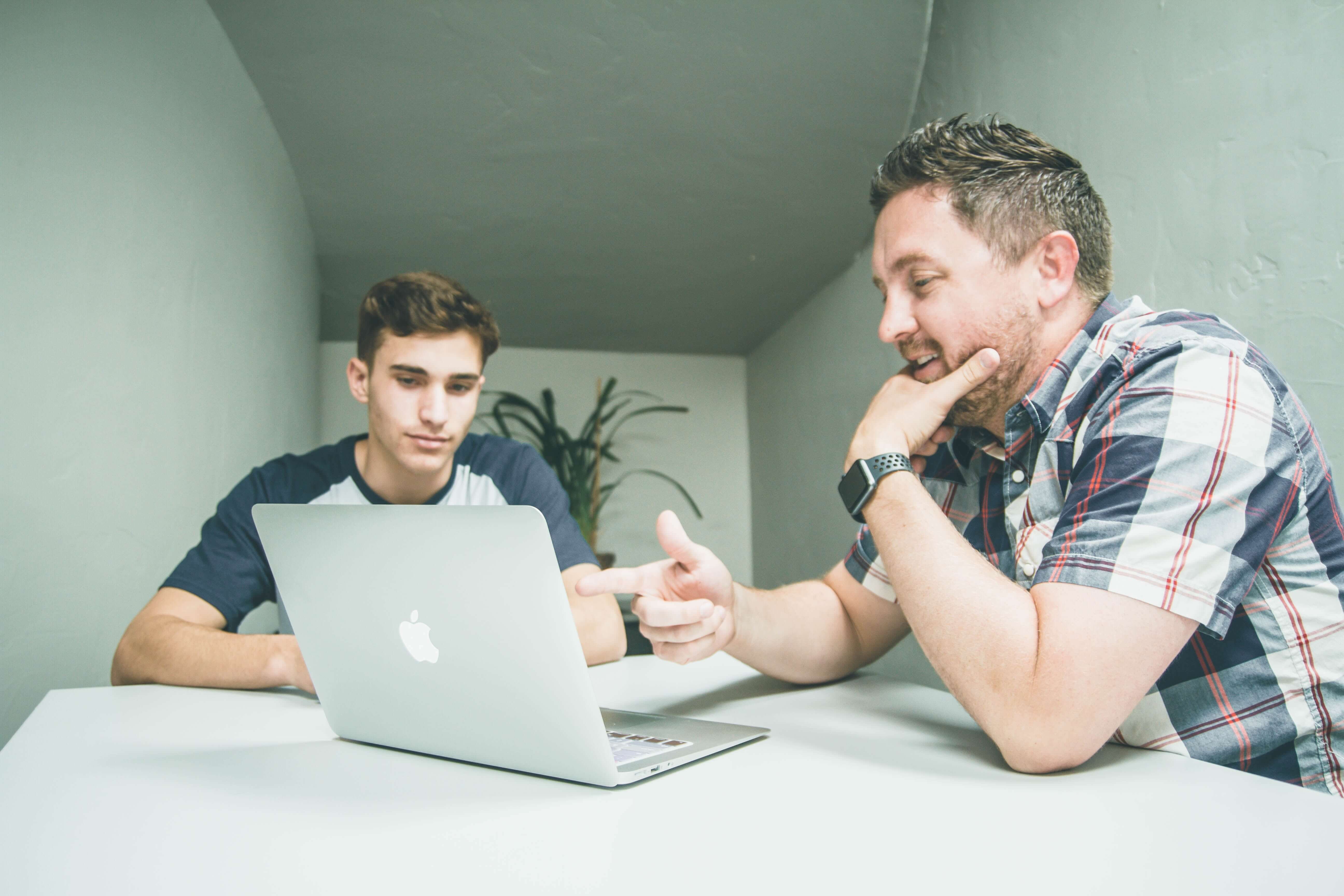 Two men talking. QA jargon and the vocabulary of testing